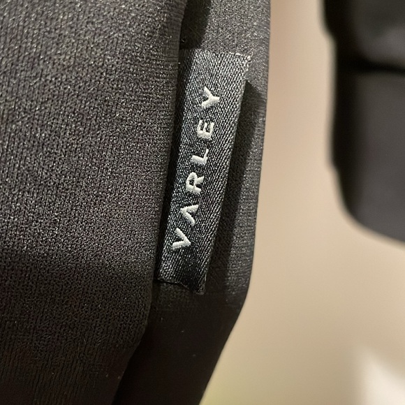 Varley Black Quilted Jacket (M) - Picture 9 of 12